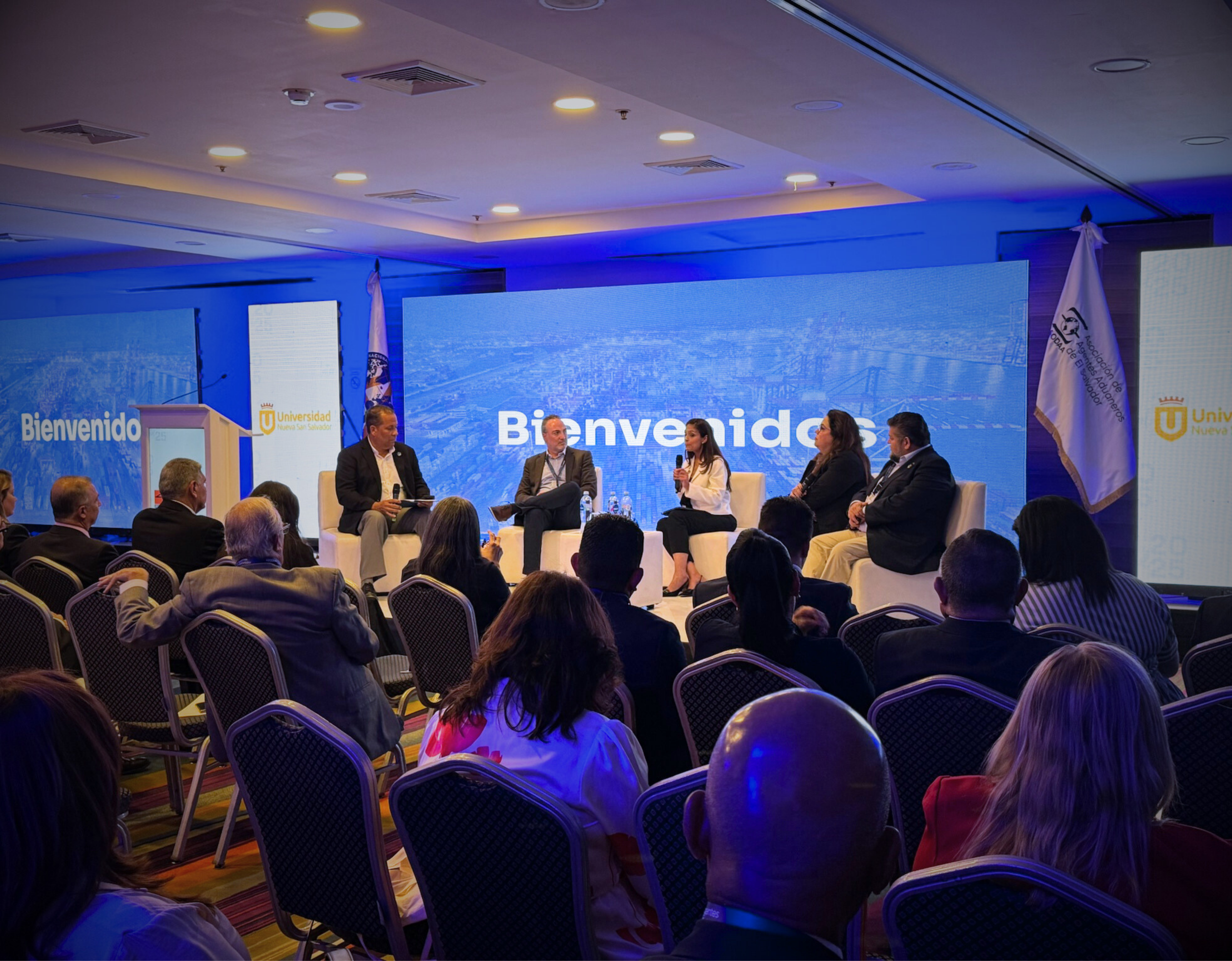 From left to right: Nelson Brens, ASAPRA president; Víctor Almiray, director of customs and trade compliance for Latin America at HUAWEI; Suzanne Lemaitre, WBO executive director; Patricia Masella, AMECOMEX president; and Moisés Solís Flores, ALACAT vicepresident.